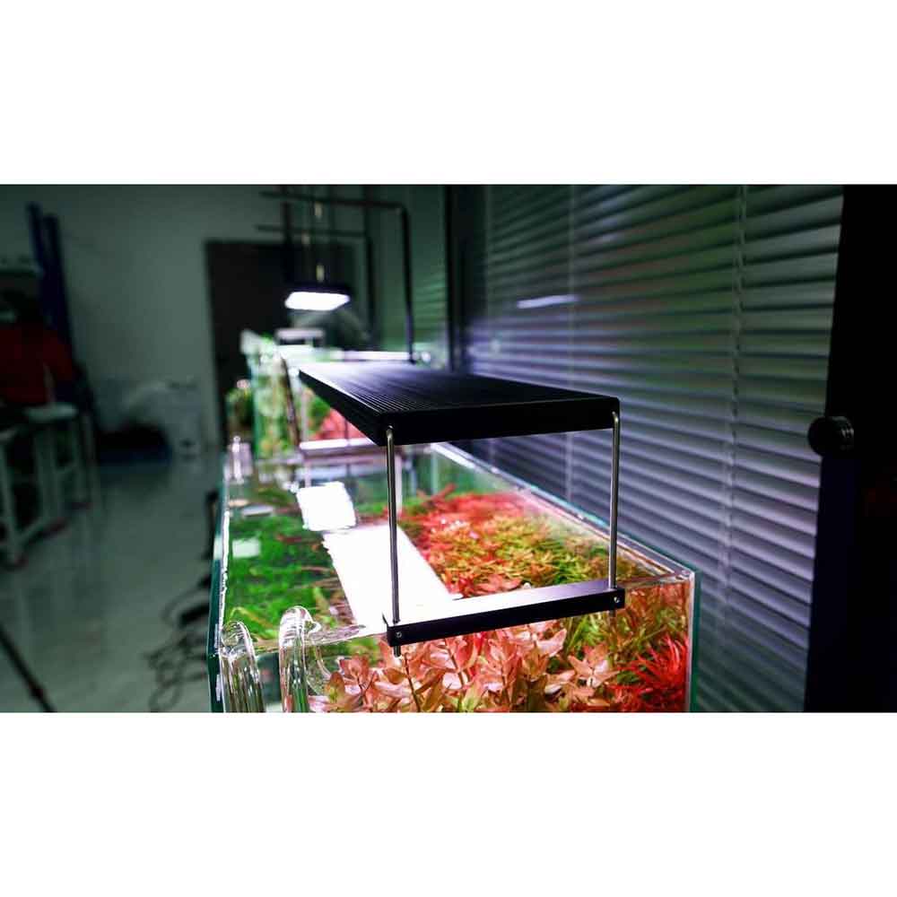 Chihiros WRGB 90 II Pro Plafoniera Led per Acqua dolce Nero 110W da 90 a 110cm